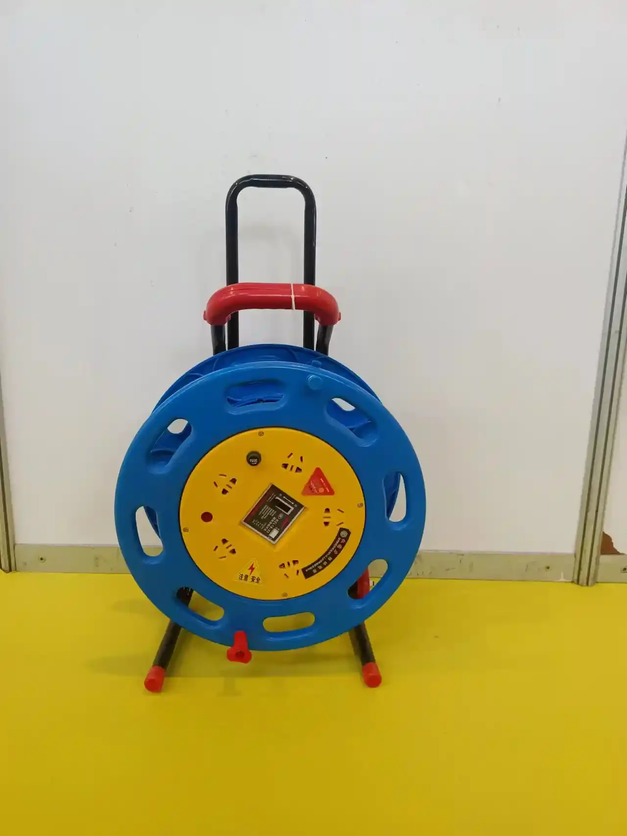 Mobile cable reel, wire winding reel, empty reel, wire winding reel, cable dragging reel, wire spool, wire winding device, plastic blue reel, wrapped 90 meter pulley