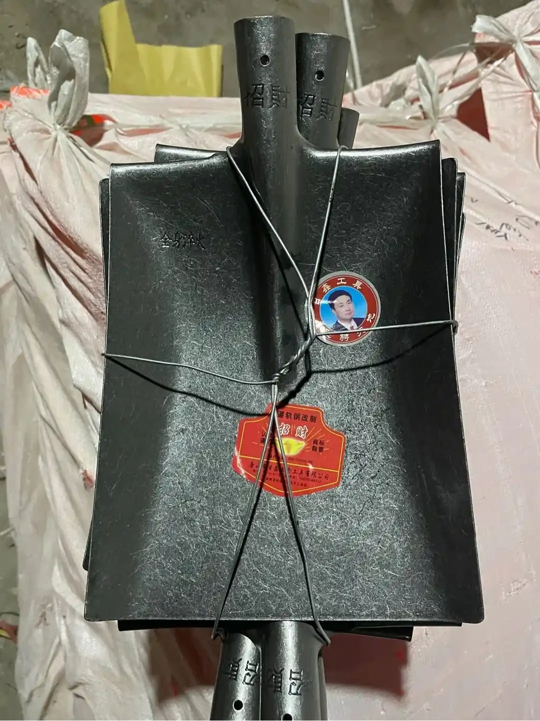 Zhaocai agricultural shovel 1.7 jin 23 × 29.5cm square head shovel shovel