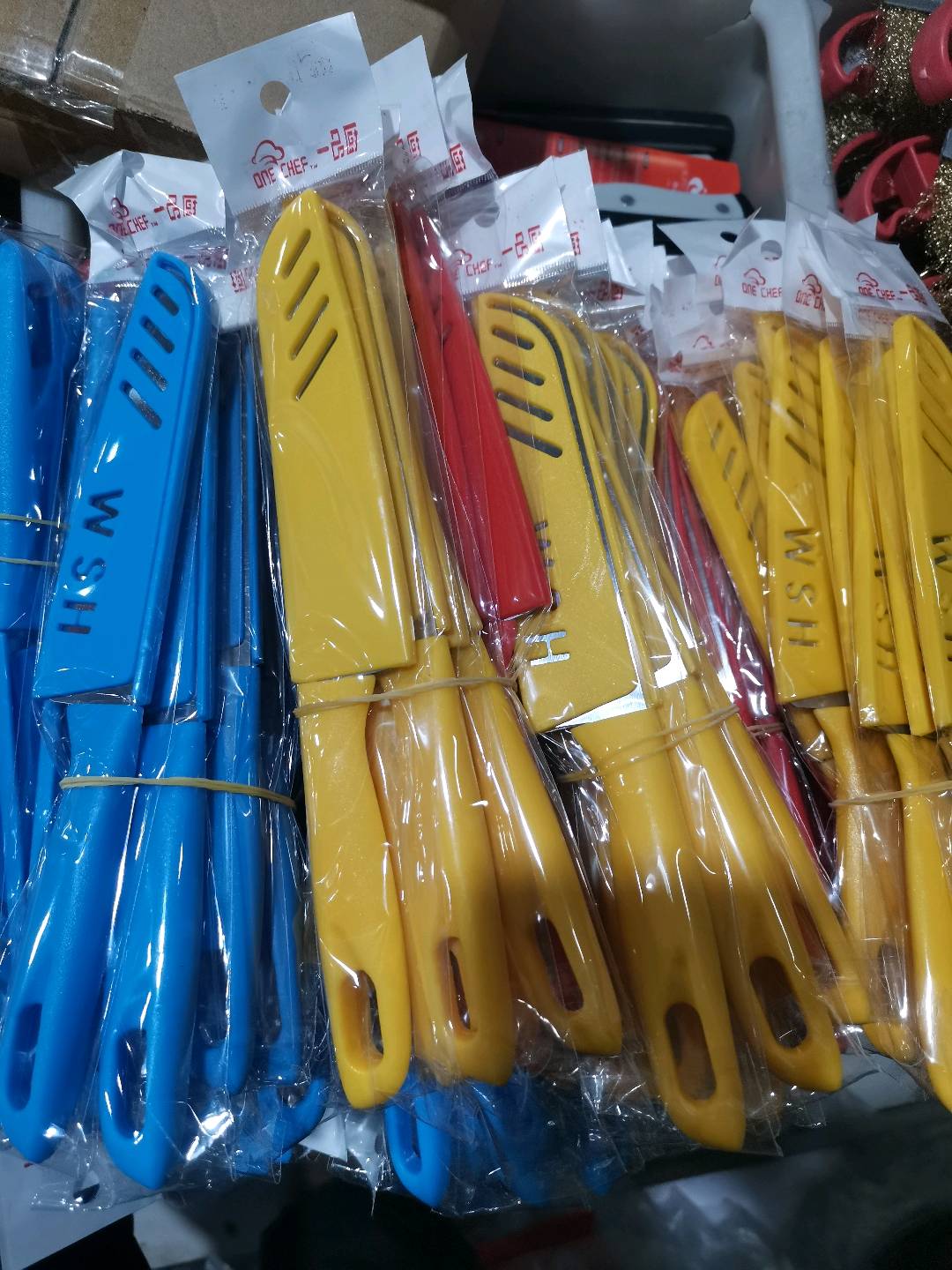 Colored set knife, stainless steel fruit knife, household with set, portable knife for travel, fruit cutting and peeling knife