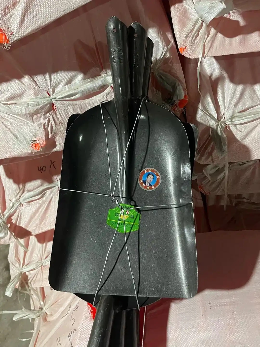 Big coal shovel, square head, shovel, 2 jin, 28 × 39cm