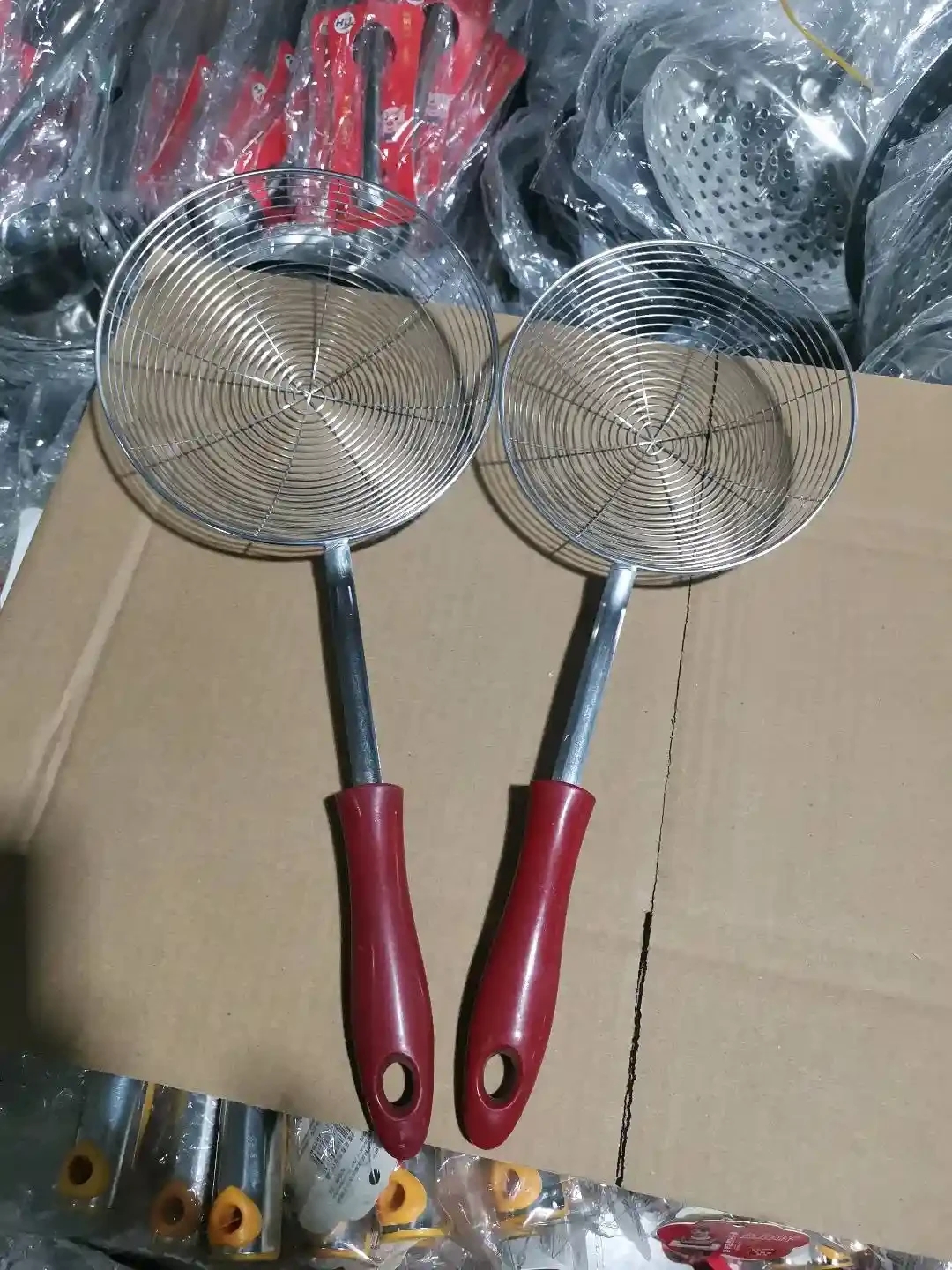 Electric wood stainless steel drain spoon, stainless steel kitchen drain spoon, stainless steel wire, water leakage supplies, filter screen, noodle scoop, large oil scoop, spoon, drum leakage