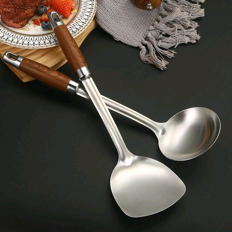 Stainless steel shovel, spoon, pear wood grain, thickened stainless steel pan, stir fry shovel, household heat-resistant extended kitchen stir fry stainless steel spoon