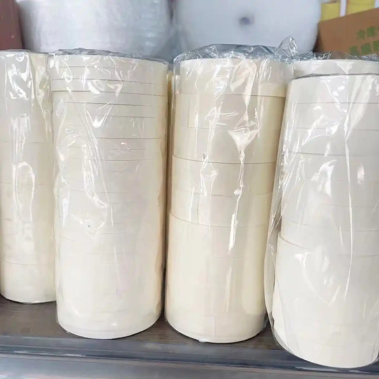 Rubber type medium viscosity masking tape