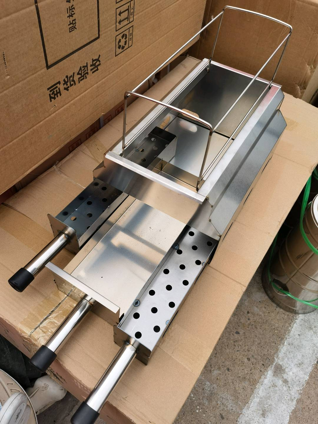 Small household barbecue stove, smokeless barbecue stove, Zibo barbecue stove
