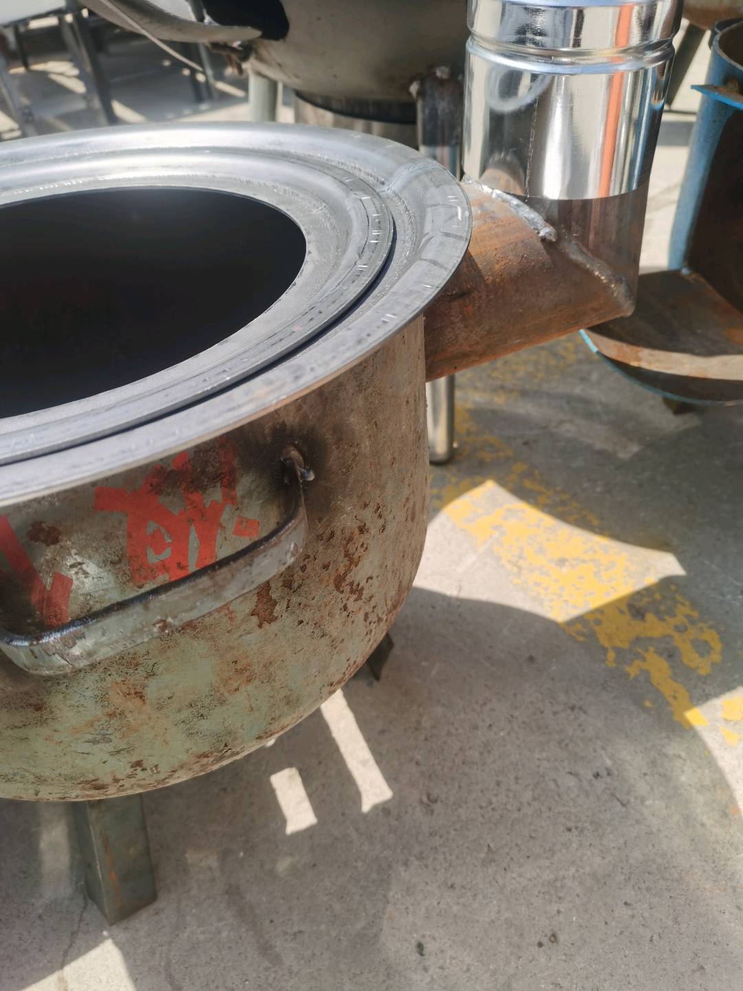 Ground pot, firewood stove, firewood stove, gas tank modification, firewood stove, rural household, thickened firewood burning, mobile stove, camping stove, sub ground pot