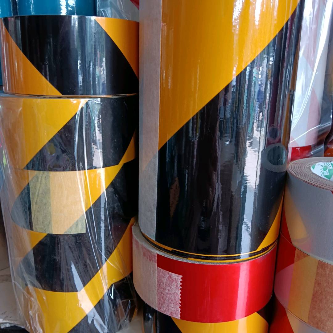 Warning tape, reflective tape, box sealing tape, ground tape, floor tape, PVC black and yellow dual color zebra crossing warning and landmark tape, ground marking and positioning tape