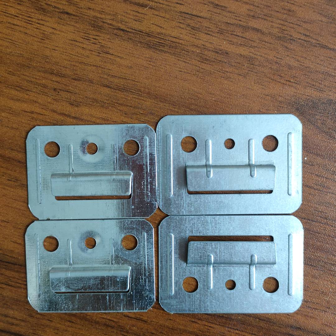 Wall panel clip, stainless steel wall clip, iron galvanized wall panel clip