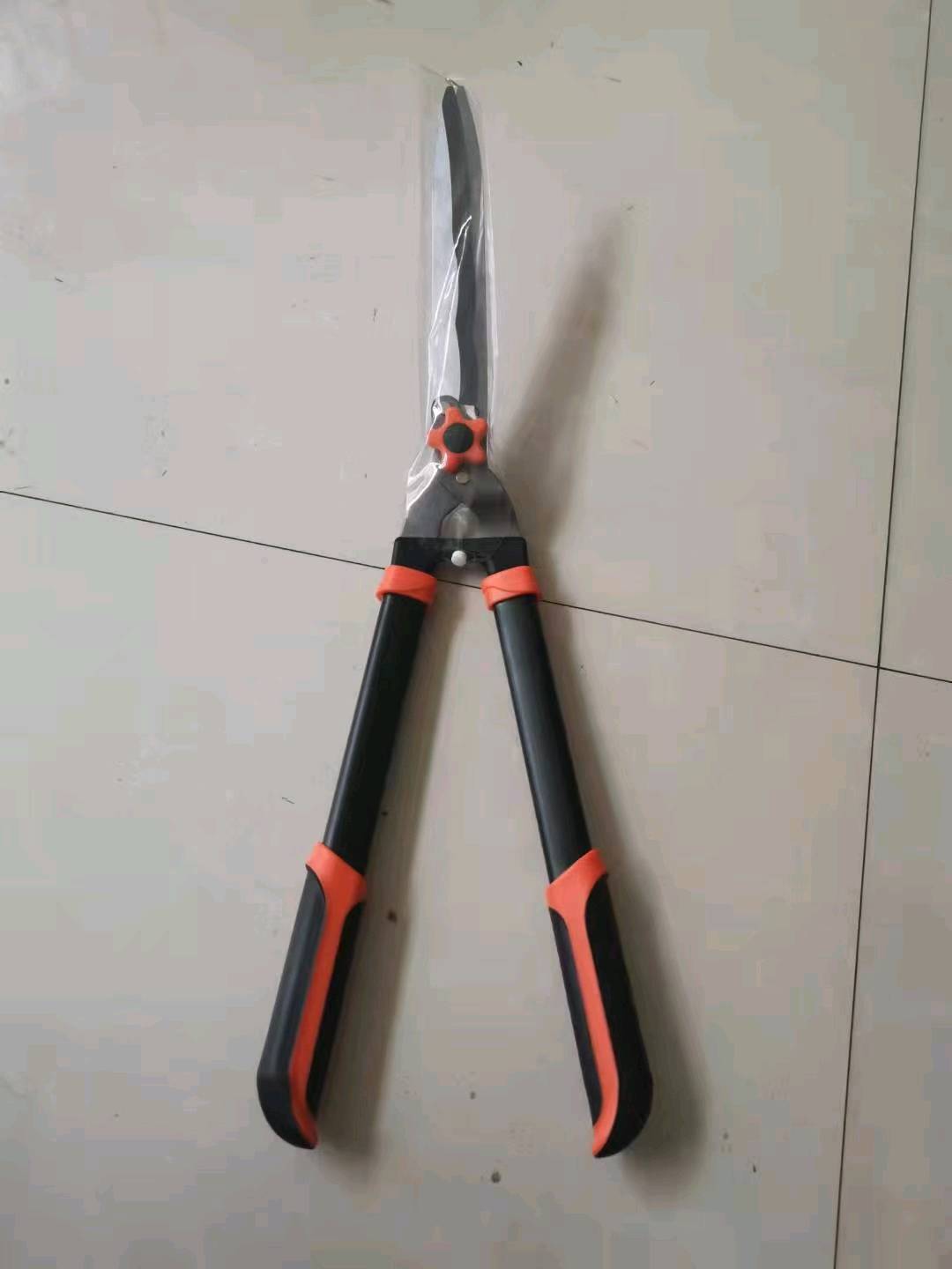 Wave Blade Extended Lawn Clipper