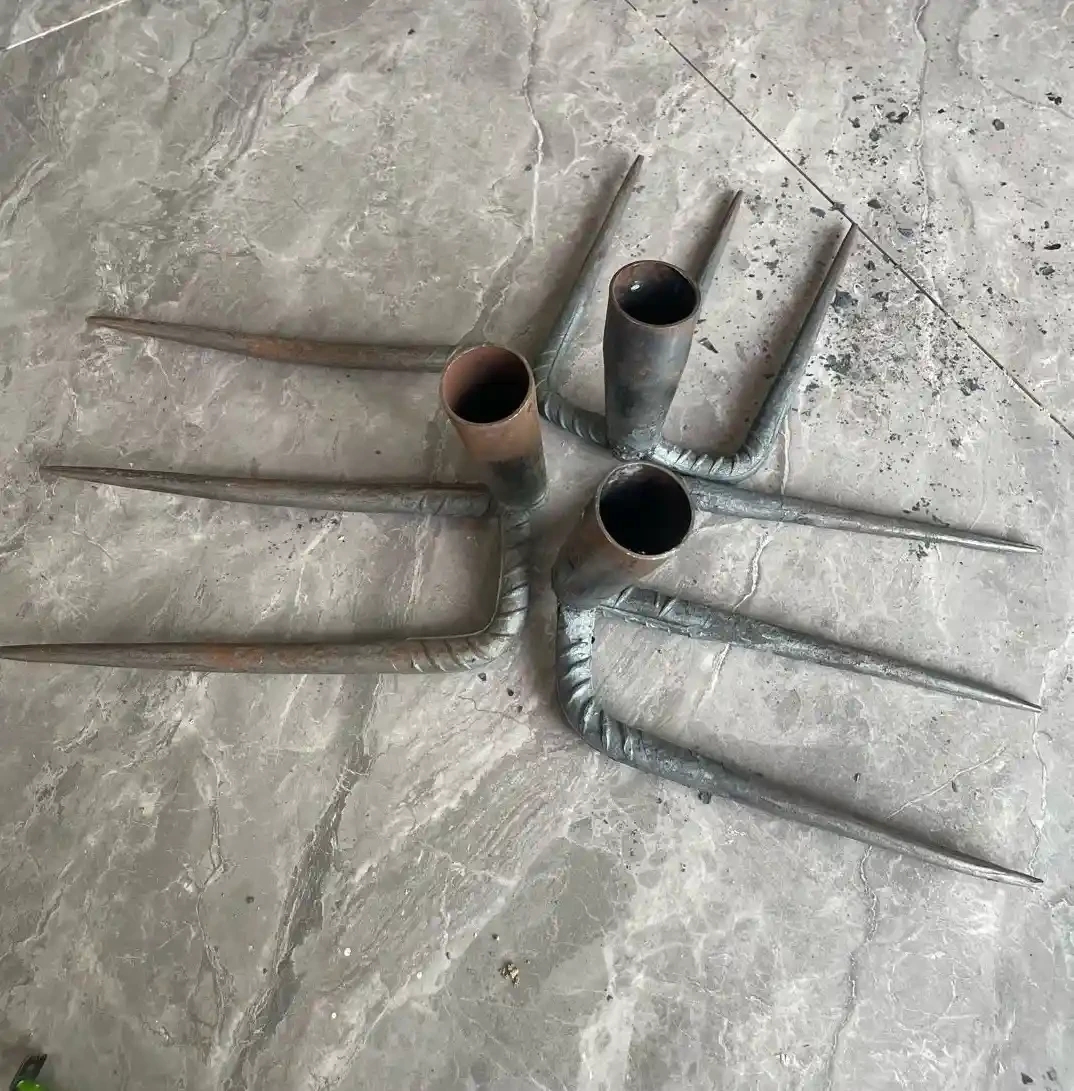 Three tooth grappling hook, three foot rake, rake, rake, iron basket
