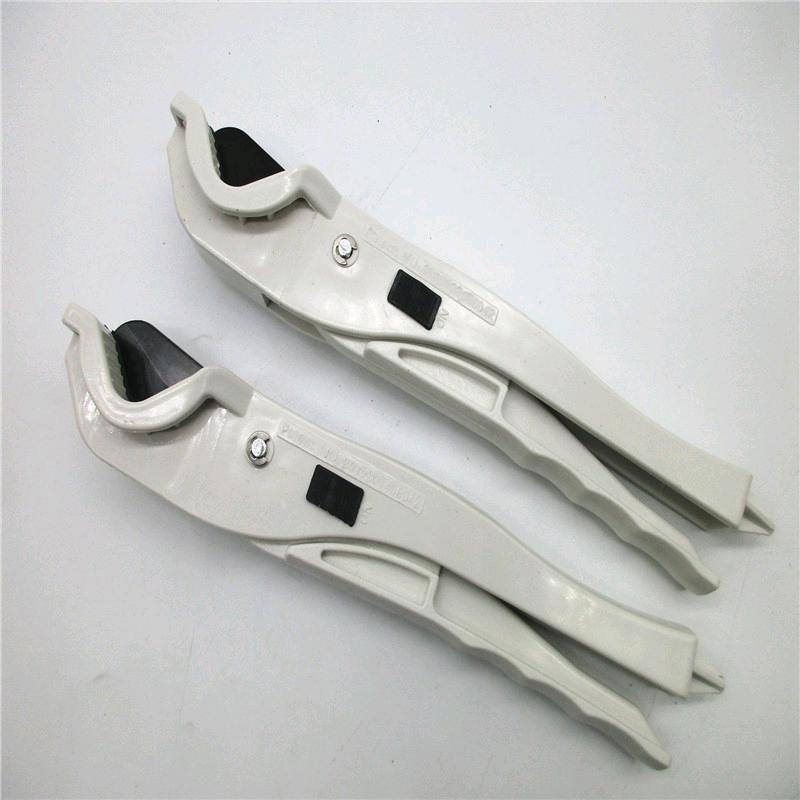 Source manufacturer direct sales white PPR pipe quick cutting knife pipe cutting knife PVC plastic pipe scissors PPR water pipe scissors pipe cutting knife