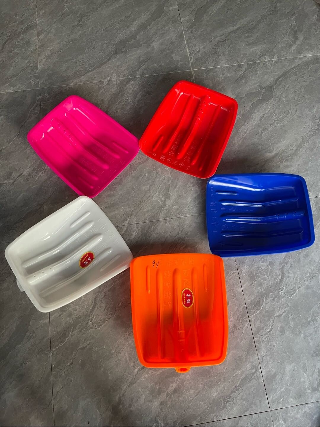 16 type plastic shovel, plastic shovel, grain shovel, snow pushing shovel, plastic shovel, white plastic shovel, iron shovel, large shovel, thick and wear-resistant wooden handle, large shovel, grain snow shovel, garbage shovel, hardened plastic coal shovel, plastic shovel, tempered shovel, plastic coal shovel, nylon plastic shovel, plastic shovel
