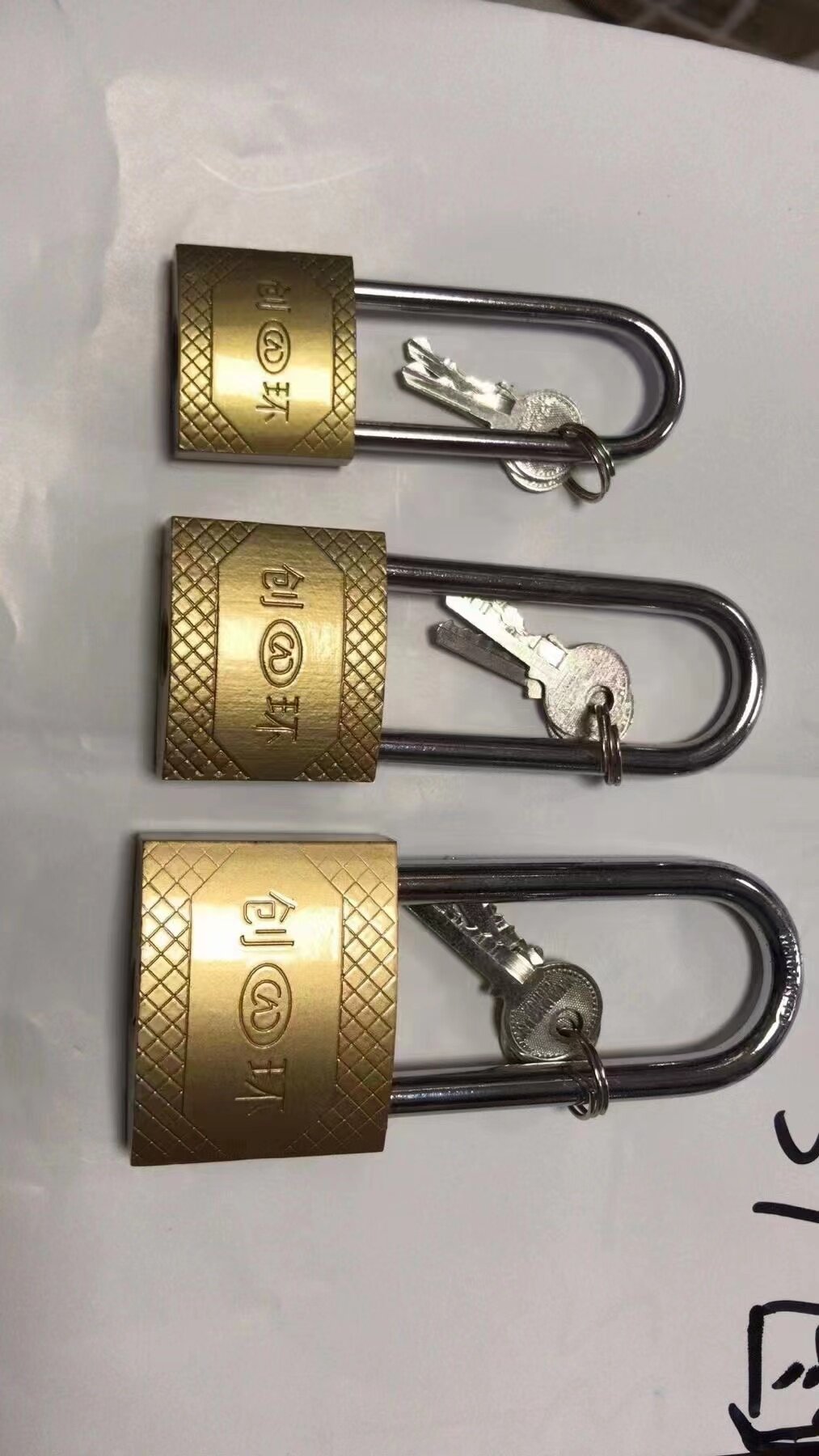 Long beam imitation copper padlock household padlock large door lock large door household imitation copper lock head anti-theft lock for opening type multi key padlock