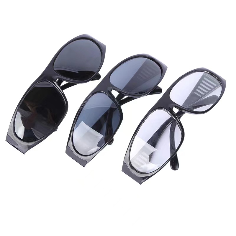 209 welding glasses with black, white, and gray colors, welding glasses for welders, anti eye piercing, strong light, UV protection, arc welding, argon arc welding glasses