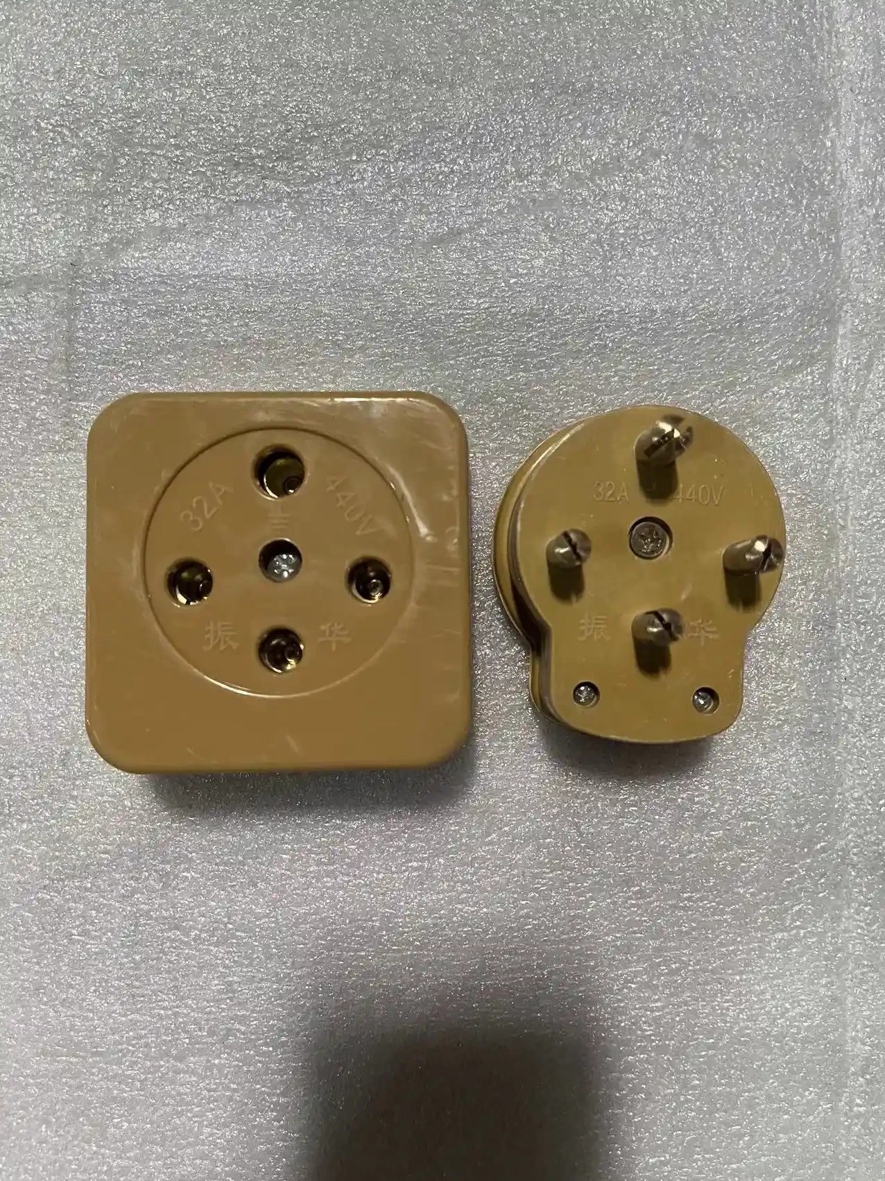Zhenhua Three phase Four wire Zhenhua Industrial Fiberglass Three phase Four wire Green Waterproof Plug and Socket