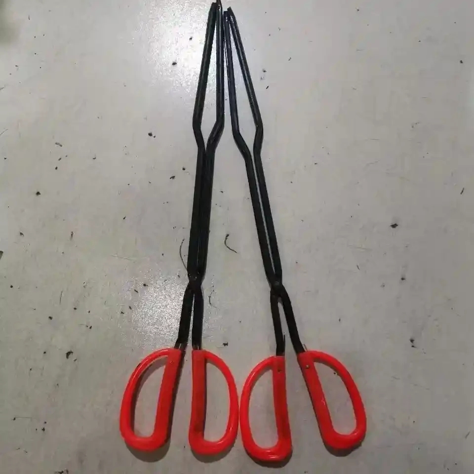 Long handled old-fashioned tongs, honeycomb shaped coal tongs, iron tongs, flat headed garbage clips, hooks, coal balls, fire shears, rural stoves, diesel coal stoves, clips