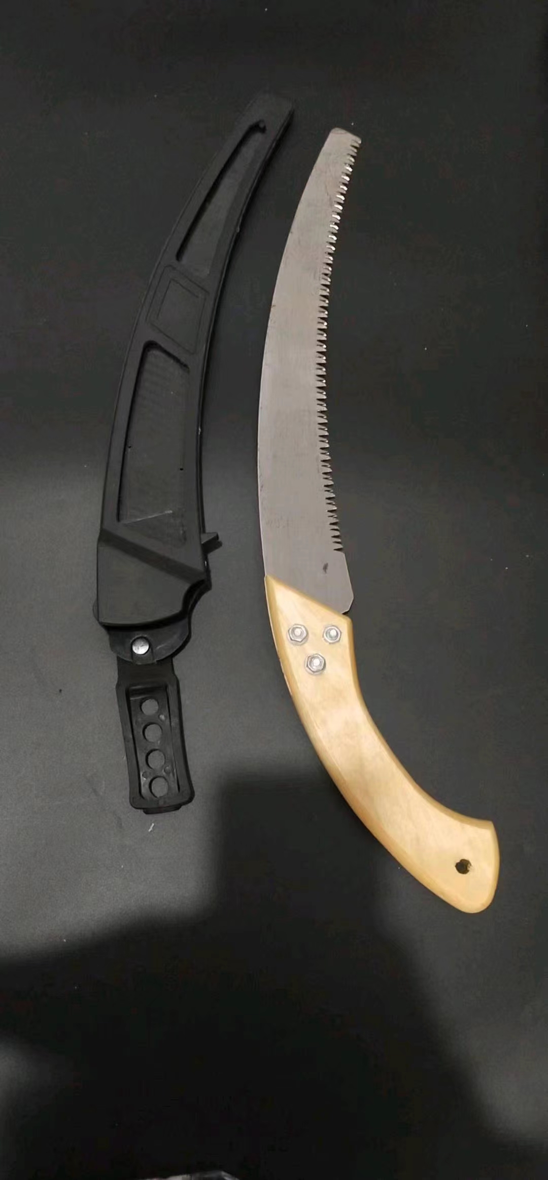 Hand saw, wooden handle, garden hand saw, pruning saw, wooden handle, hand waist saw, small hand saw, household wooden handle saw, wooden saw