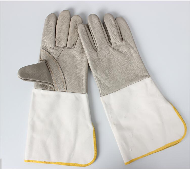 Canvas waistband, light colored cowhide, welded, heat-resistant and heat-resistant, long, soft and wear-resistant, welding, insulation and protective gloves for outdoor use