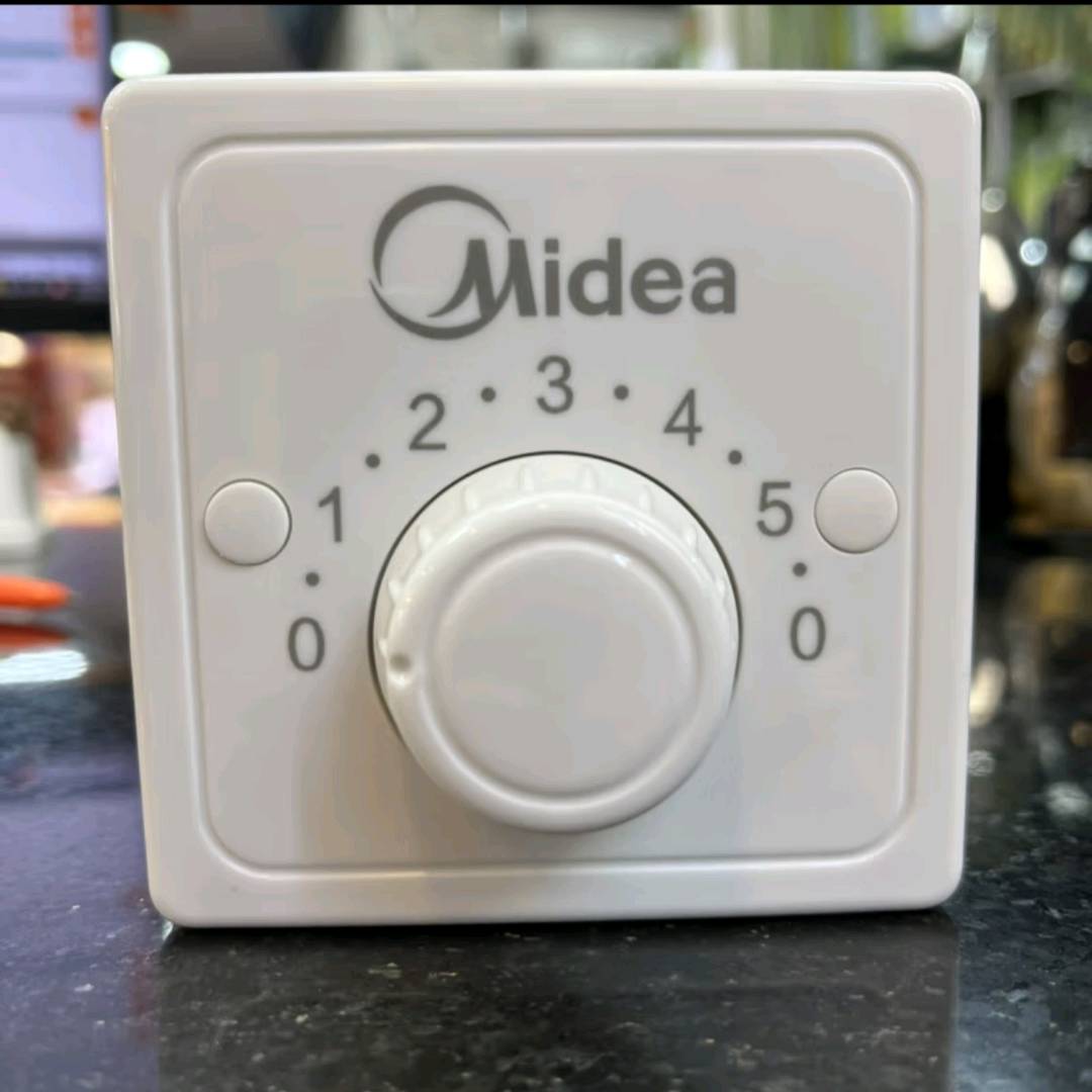 Ceiling fan speed regulator