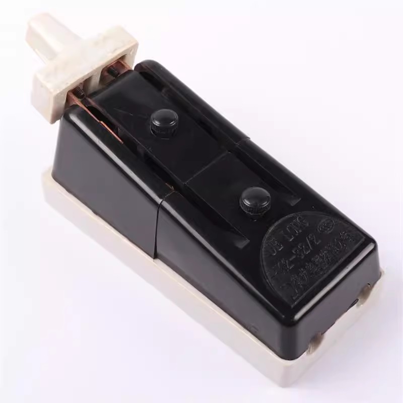 Deli HK2 pure copper open ceramic switch blade 220V32A household industrial protection switch blade switch two-phase electric
