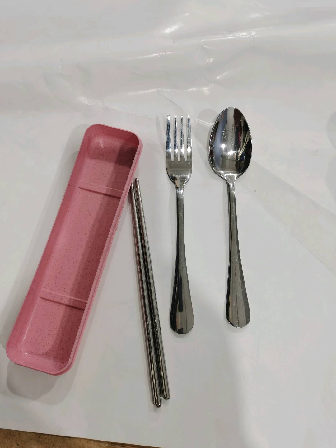 Portable cutlery set of three stainless steel chopsticks and spoons, storage box, student chopsticks, spoons, forks