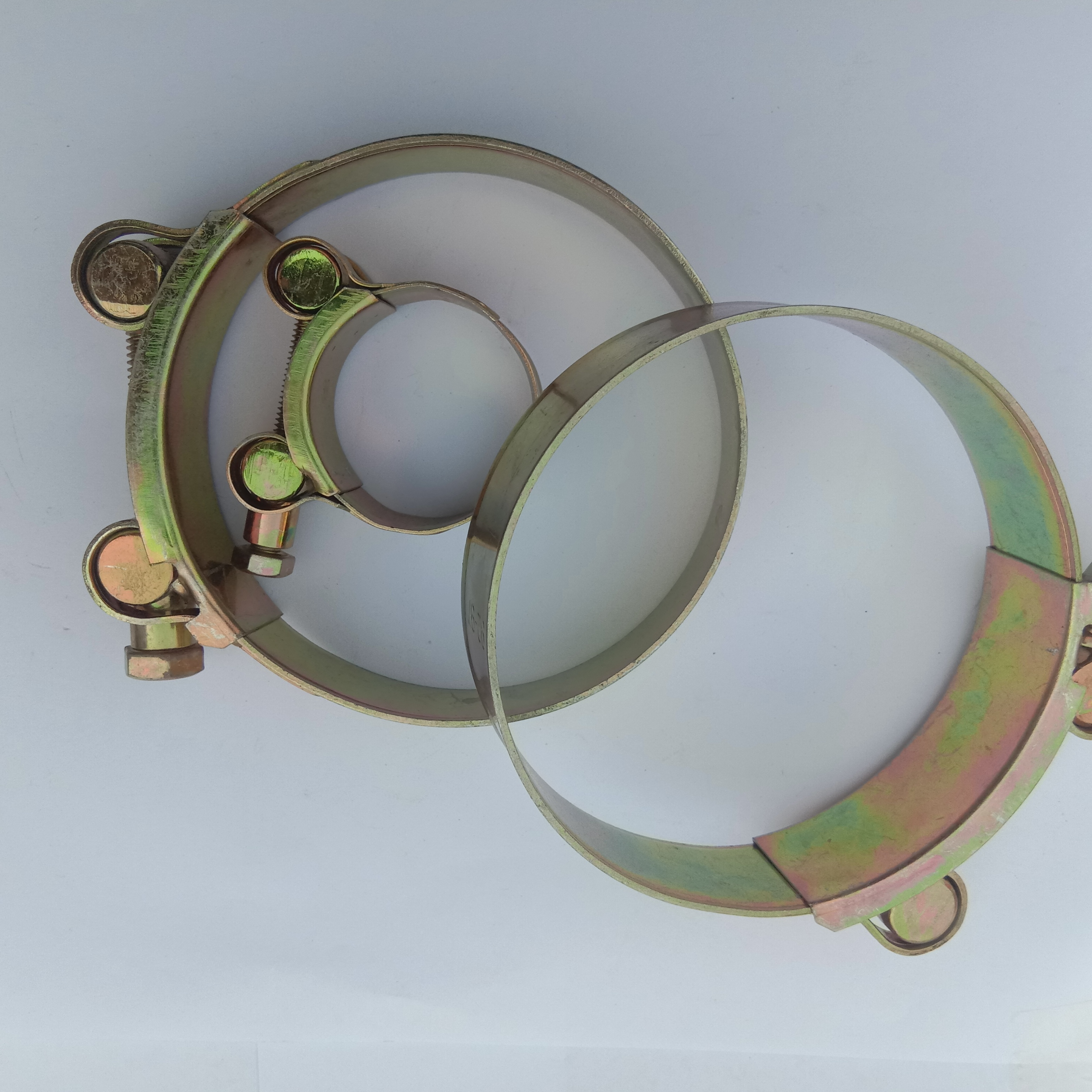 European style throat clamp fastening clamp