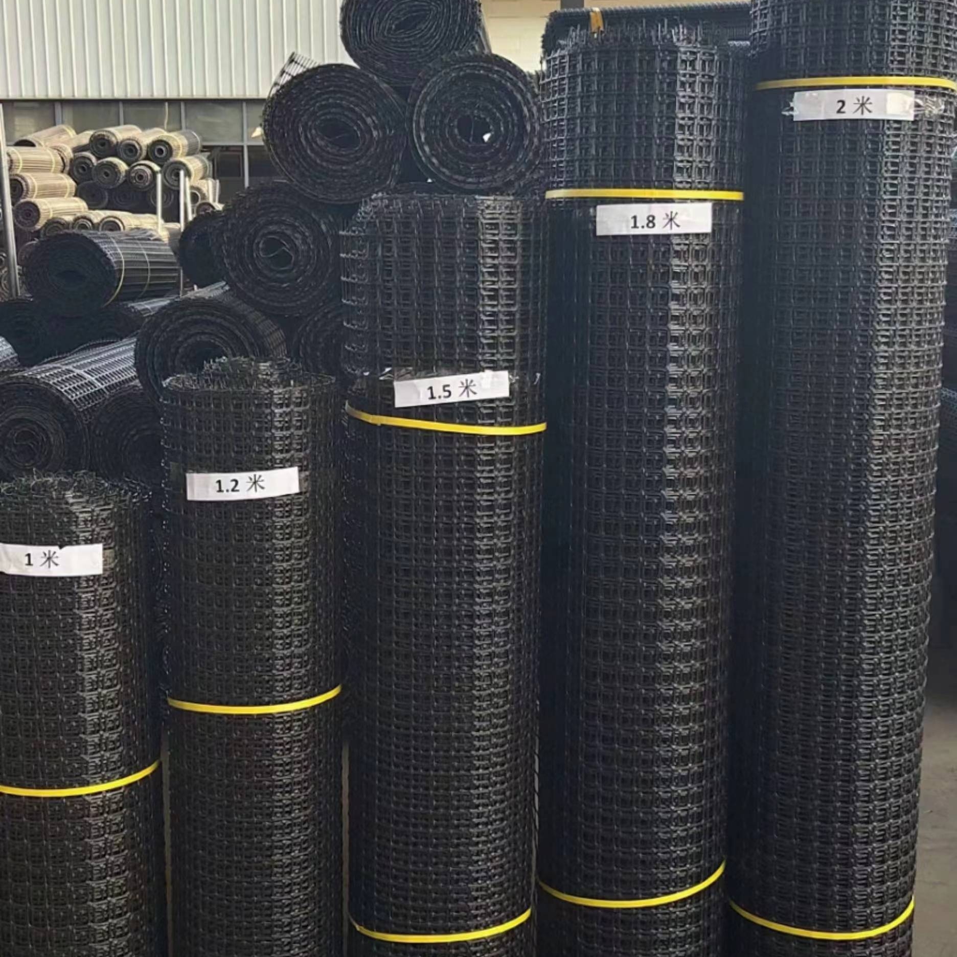 Geogrid, two-way plastic breeding enclosure fence, garden isolation protection net, geogrid, black plastic net, fence net, fence net