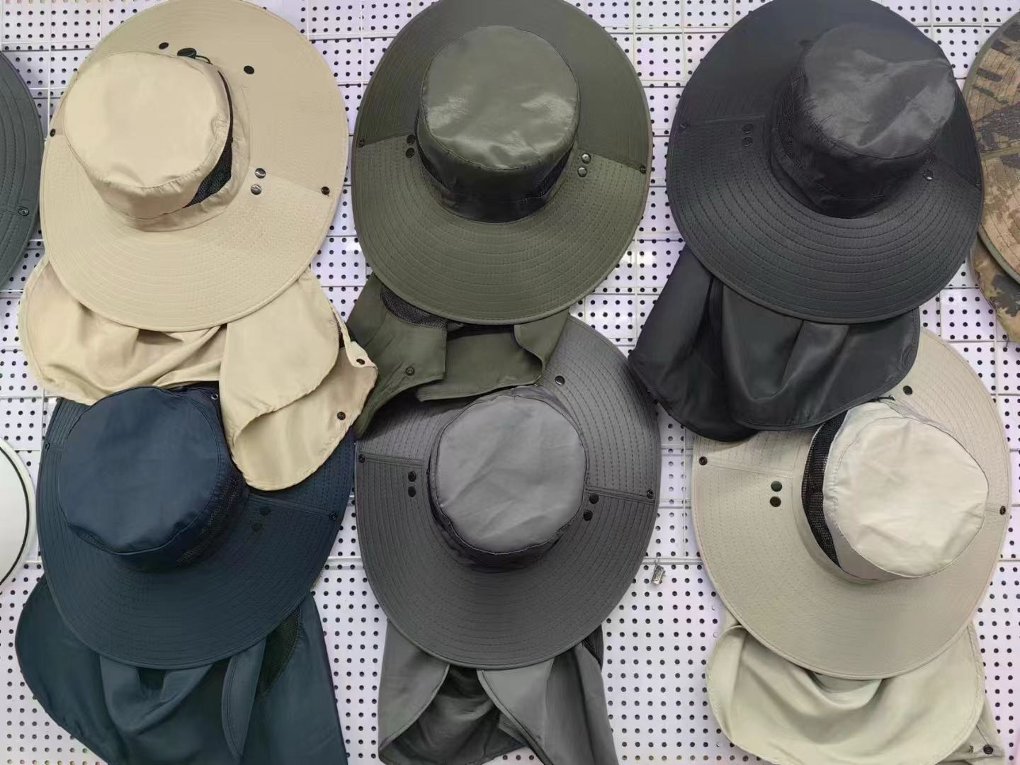 Men's Fishing Mountaineering Hat Waterproof Hat Color Random