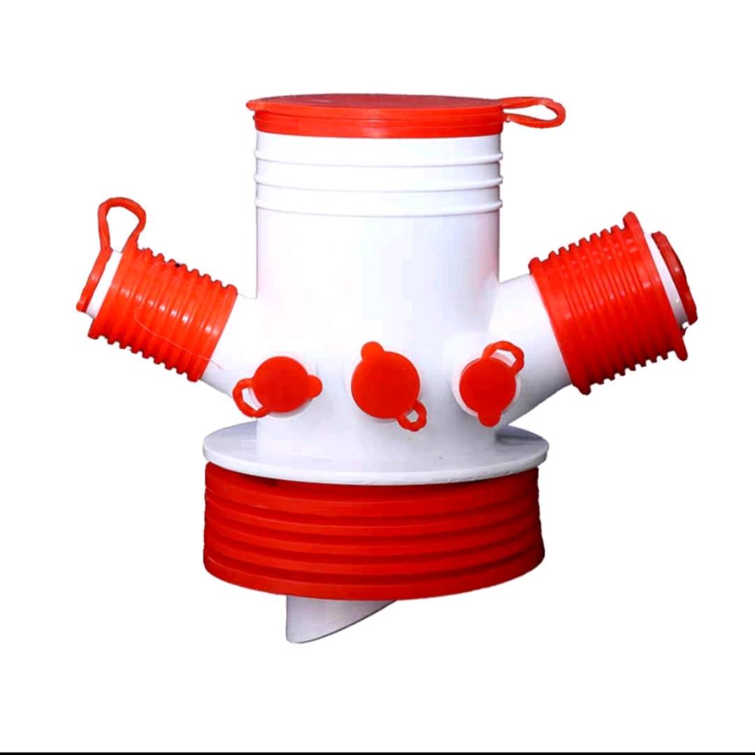 Kitchen drainage system with six connections
