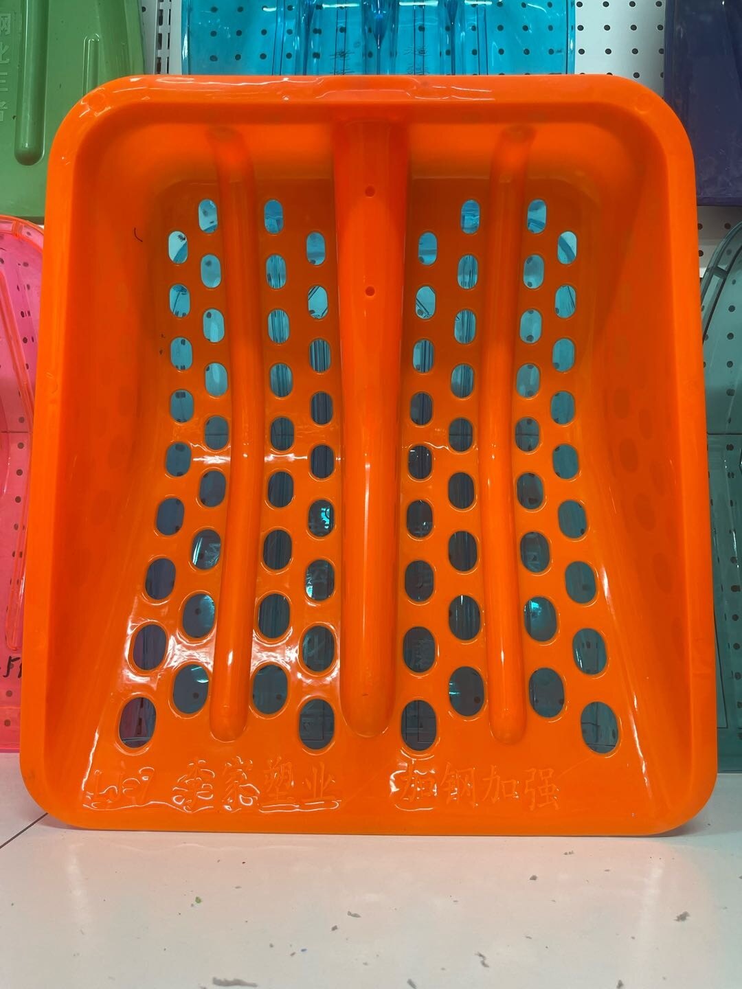 Li Juhong corn fork 1.3 jin 44 * 42cm exposed plastic snow shovel grain shovel tempered plastic shovel