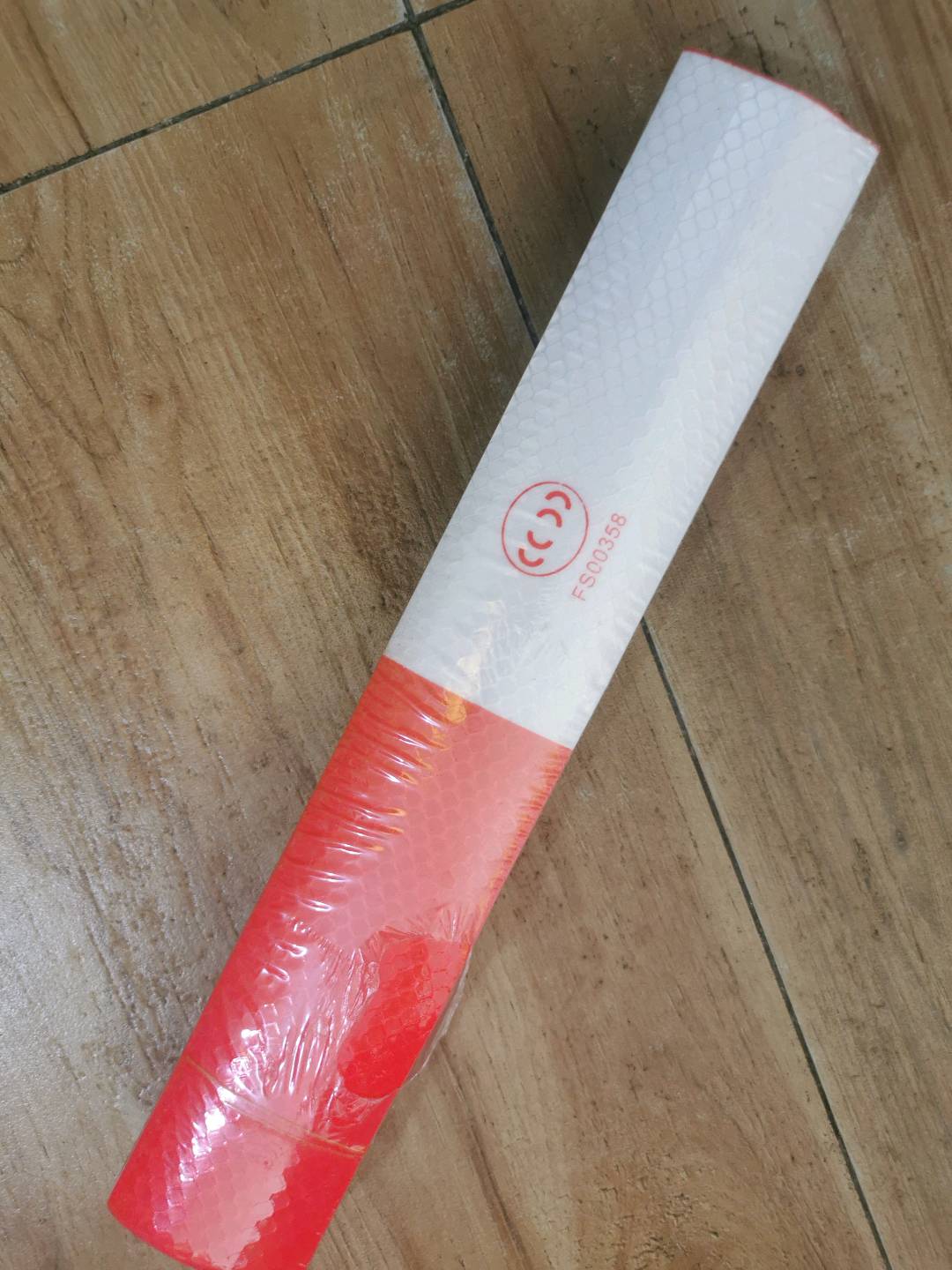 Reflective strips for trucks, reflective strips, high brightness reflective film at night, warning signs, safety anti-collision signs, and adhesive film