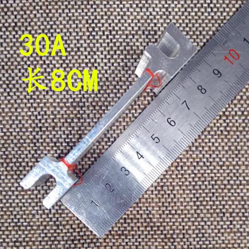 The old and new ceramic knife switch fuse fuse 15A20A30A63A100A150A200A is blown