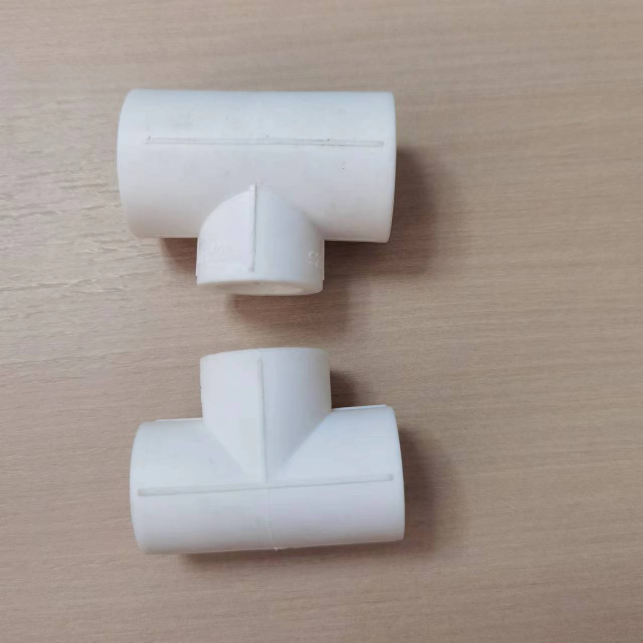 PPR equal diameter tee, straight mouth tee