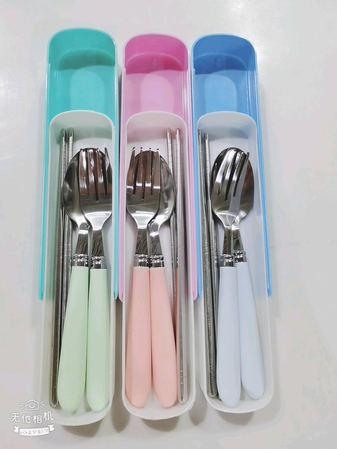 Creative three piece set of colorful round chopsticks, spoons, spoons, forks