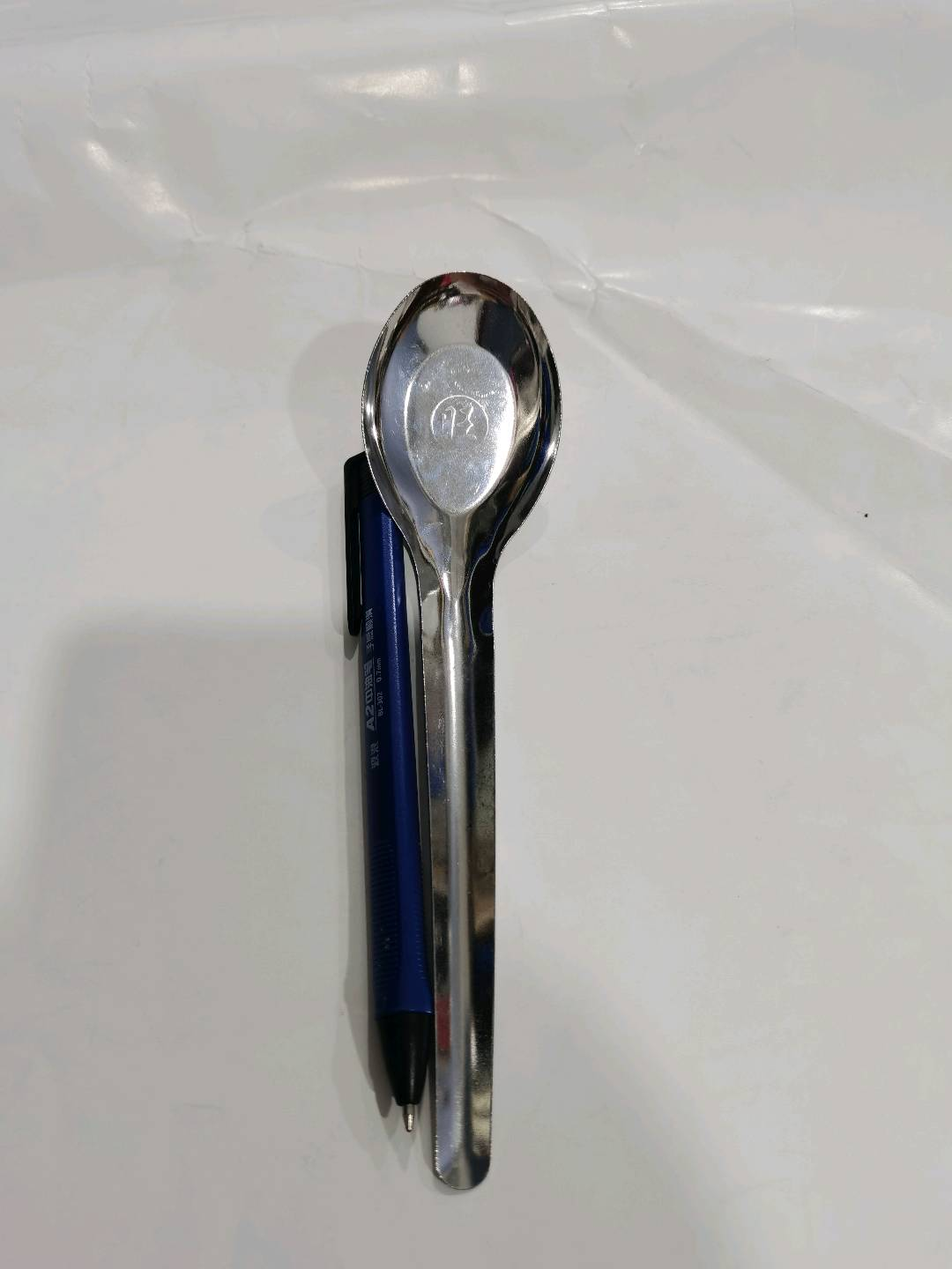 Thickened stainless steel soup spoon spoon spoon spoon spoon spoon flat bottomed spoon tableware for home use soup spoon watermelon spoon eating spoon
