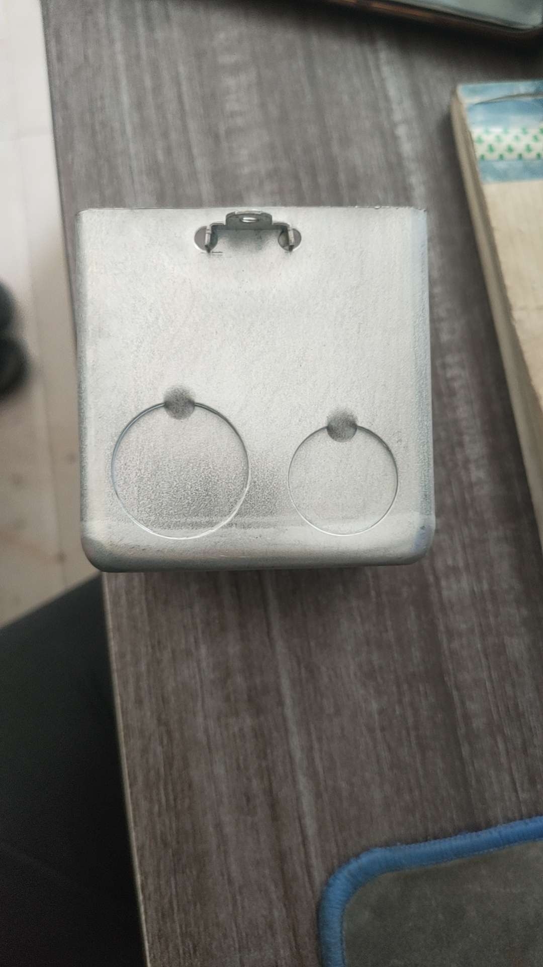 Iron double ear cable box
